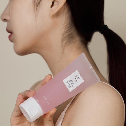 Beauty of Joseon Red Bean Water Gel wordt aangebracht op de huid