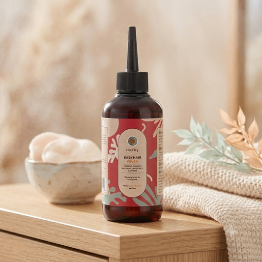 HairTry Babyhair Fever Hair Growth Warming Rub op een lichte ondergrond