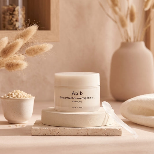 Abib Rice Probiotics Overnight Mask Barrier Jelly op een lichte ondergrond