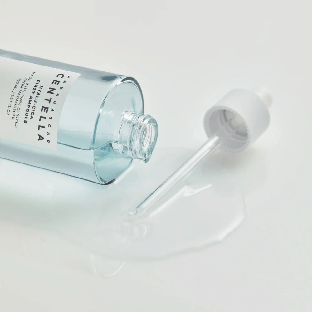 SKIN1004 Madagascar Centella Hyalu-Cica First Ampoule met serumtextuur