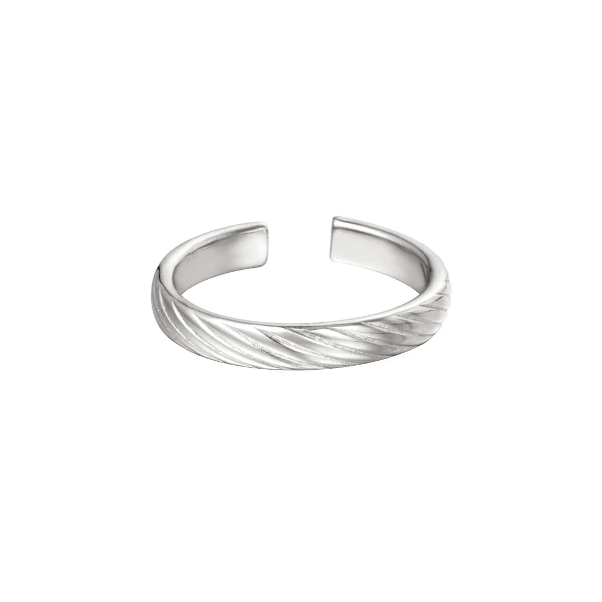 Ring met gedraaid patroon