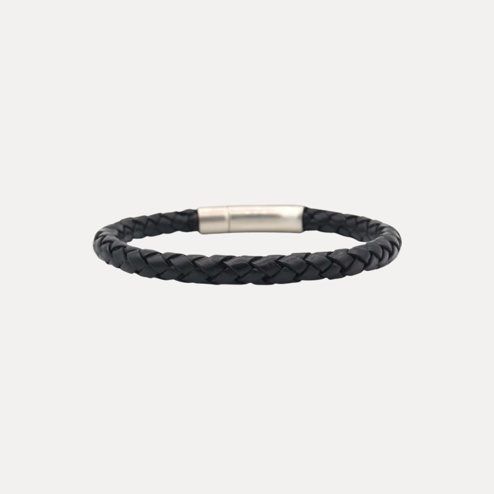 Zwarte leren armband gevlochten